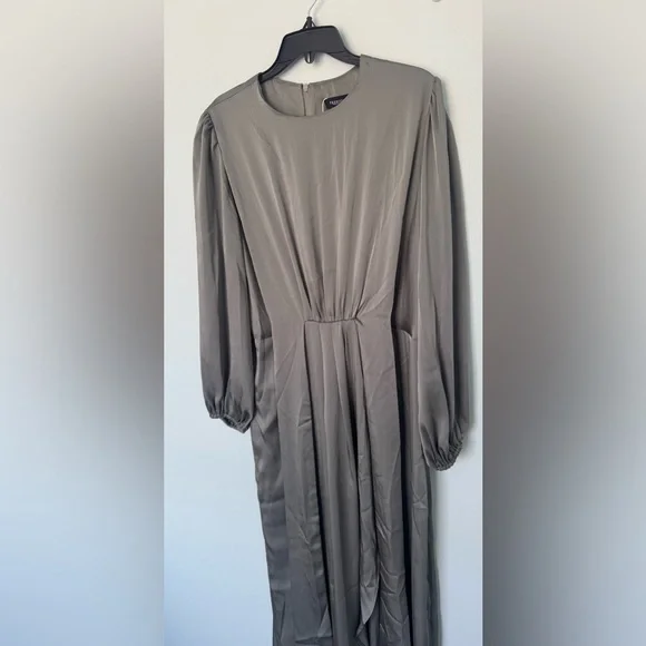 Elegant Dress - Picture 5 of 6